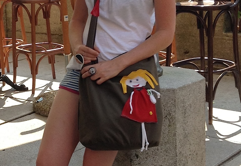 Кольцо в виде кассеты и сумка с девочкой, handmade Загреба