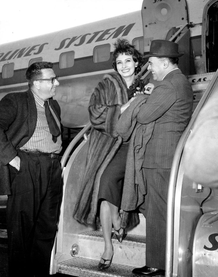 Sophia Loren and Carlo Ponti arrive to Los Angeles from Copenhagen, 1958.