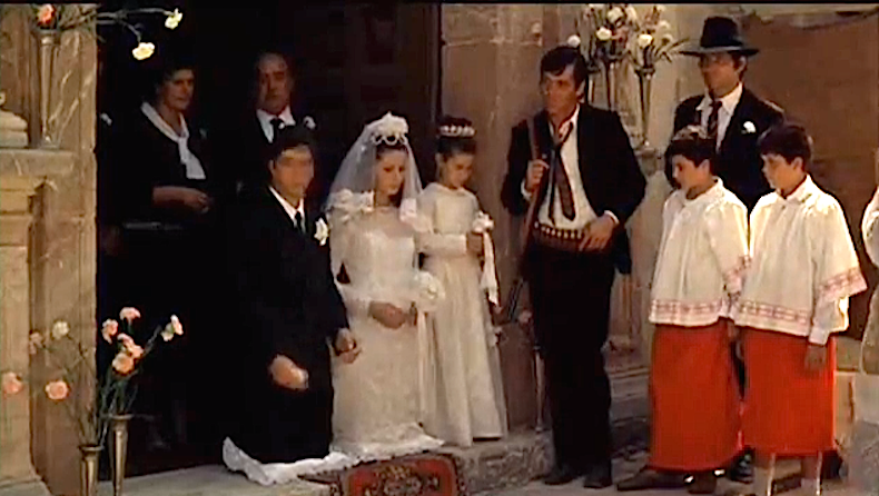 венчание Майкла Корлеоне и Аполлонии на пороге церкви Санта-Лучия.
