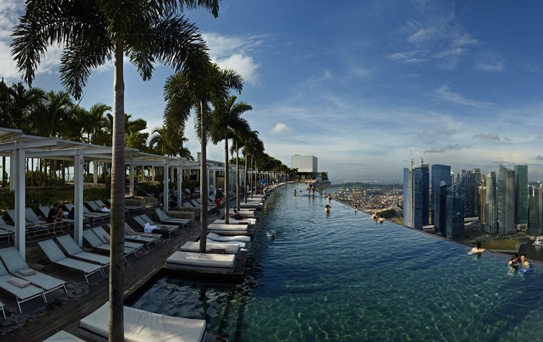 бассейн на крыше Marina Bay Sands 