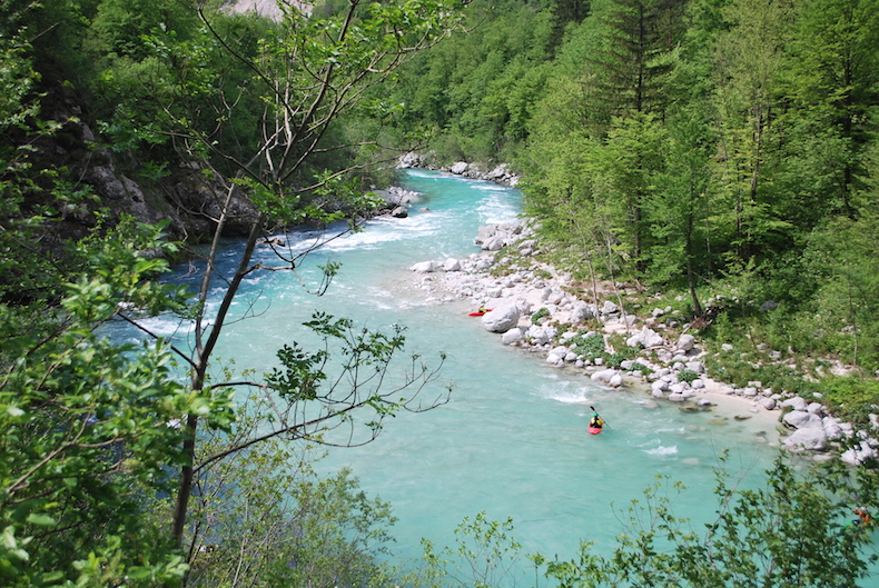 Словения: река Соча (Soča), город Кобарид (Kobarid)