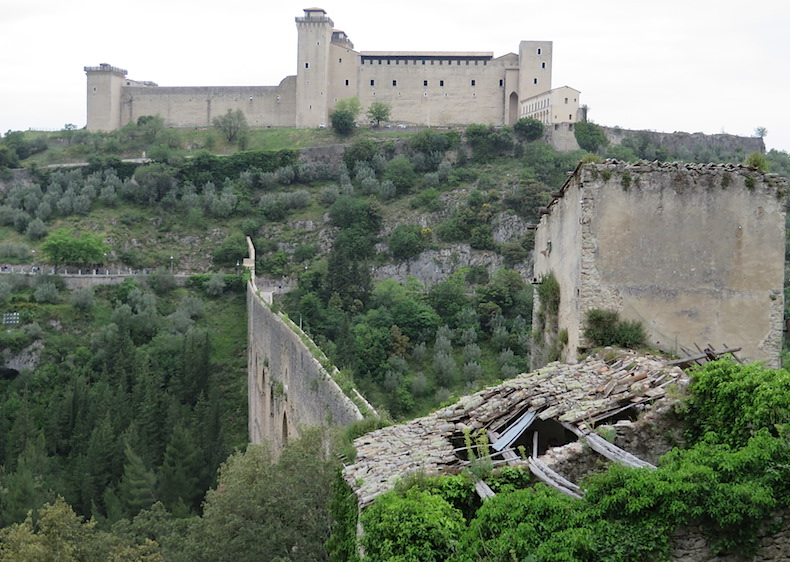 крепость Rocca Аlbornoziana Сполето