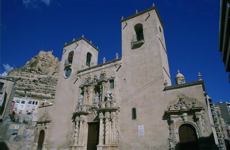 Базилика Санта Мария (Basilica de Santa Maria)