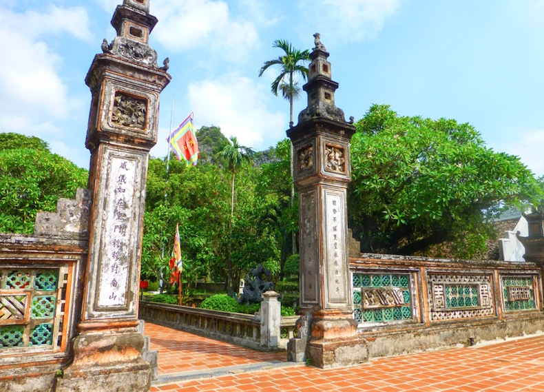 Древняя столица Hoa Lu, храм Dinh