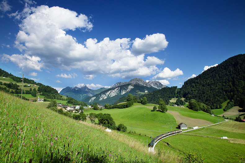 Панорамные поезда Швейцарии: «Золотой перевал», «Шоколадный» и «Сырный»