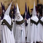 Semana Santa: о пасо и процессиях nazarenos в капиротах во время Страстной недели в Испании